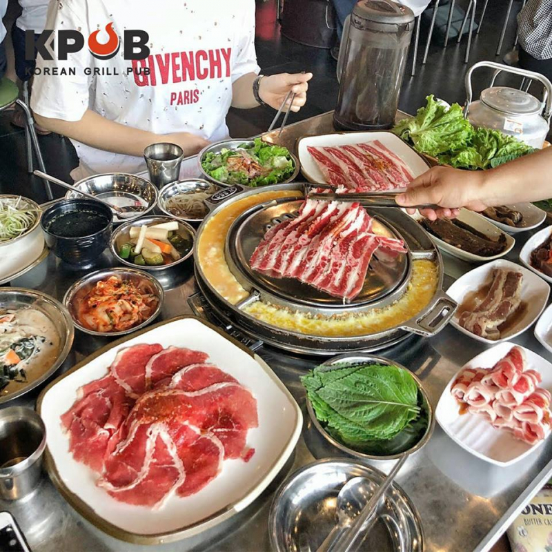 Quán K-Pub chuyên về các món ăn đường phố Hàn Quốc