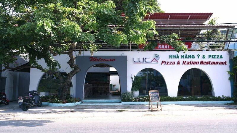 Không gian phía trước nhà hàng Luca Pizza & Italian Restaurant