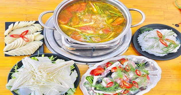 2 Cách nấu lẩu cá tầm làm với măng chua và mẻ ngon nhất - META.vn