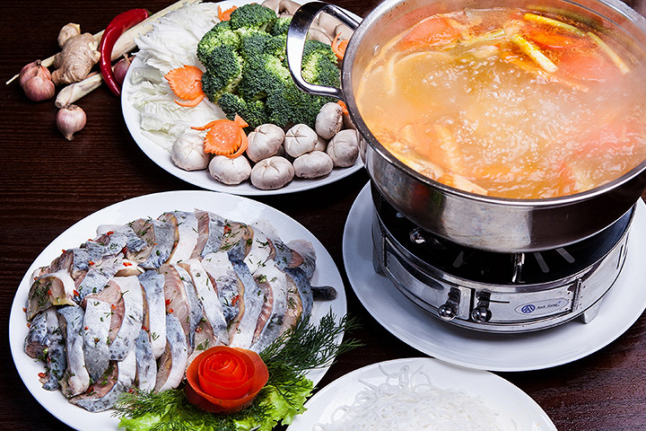 Cách nấu lẩu cá tầm ngon miễn chê - Xukachan.com