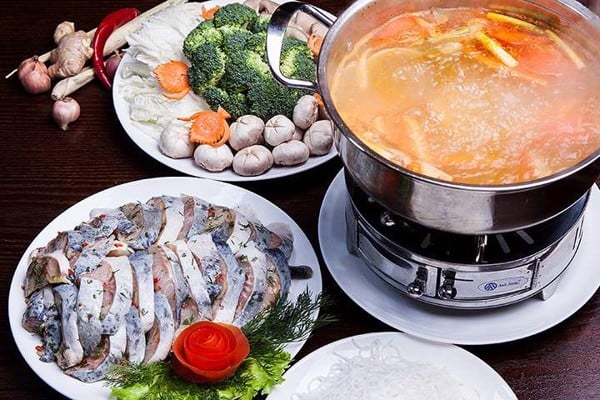 Lẩu cá tầm lá giang (N) - nhà hàng Lẩu cá tầm ngon Hà Nội – Nhà hàng Phương Nam