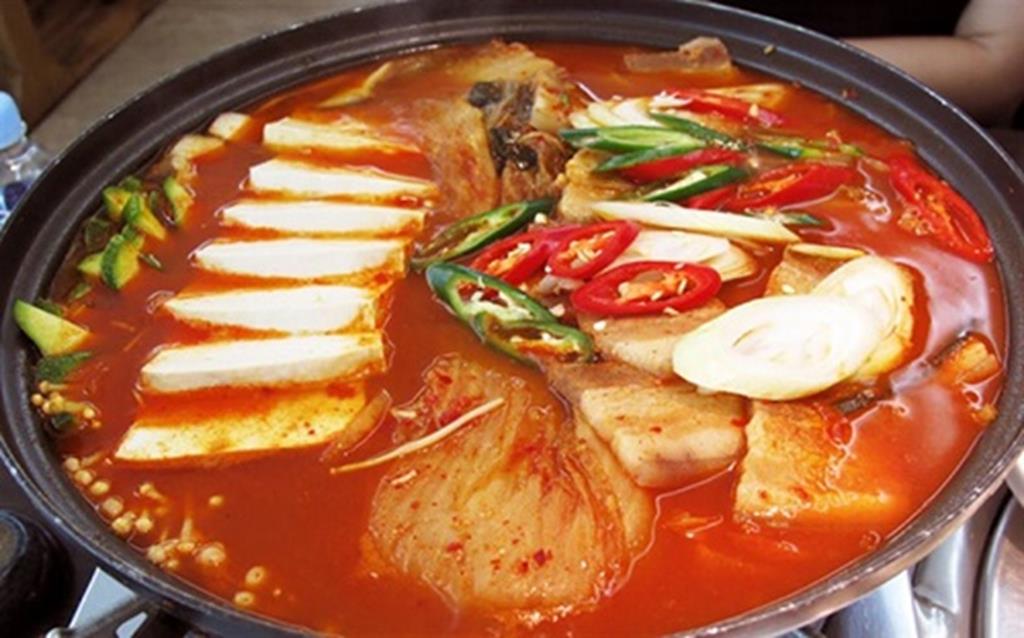Cách nấu nướng lẩu kim chi chuẩn chỉnh vị Nước Hàn | NETSPACE
