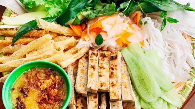 Quán Cô Ba - Chả Lụi Lagi & Nem Nướng - Lê Thị Hồng ở TP. HCM | Foody.vn